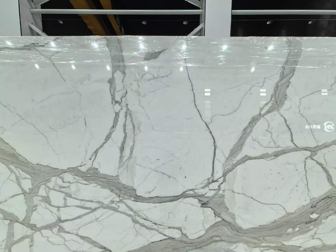 calacatta — Slab